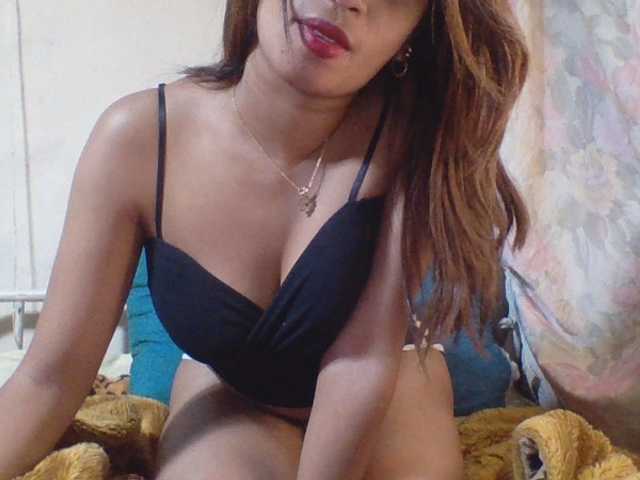 Titih002 live cam on BongaCams