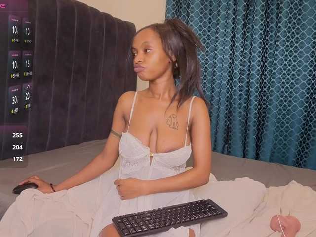 Caramel-Babe live cam on BongaCams