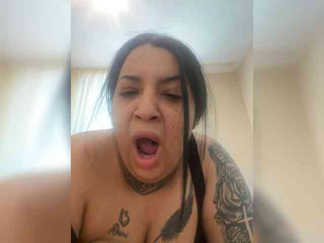 DydyAndreea webcam