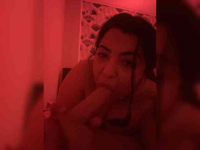 DydyAndreea webcam