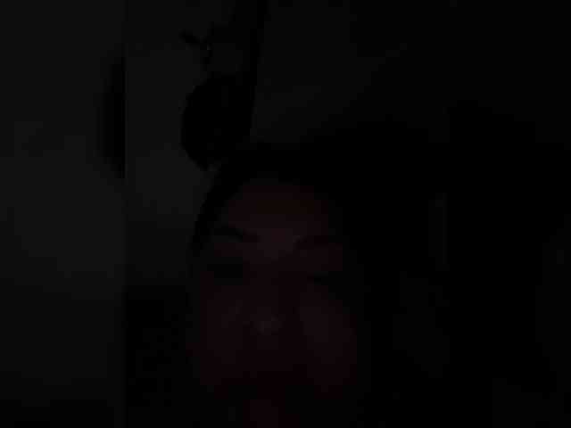 DydyAndreea webcam