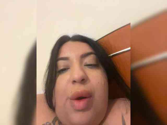 DydyAndreea webcam