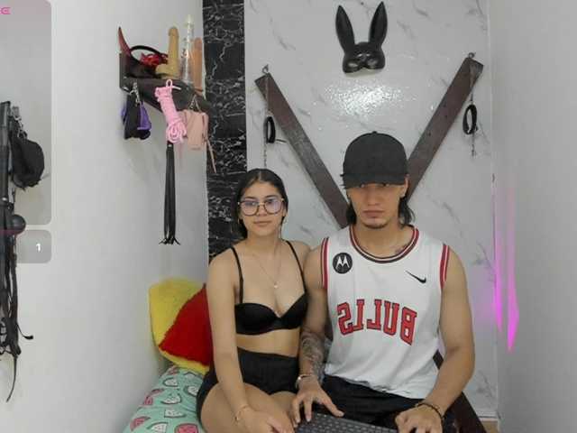 sweetauracouple live cam on BongaCams