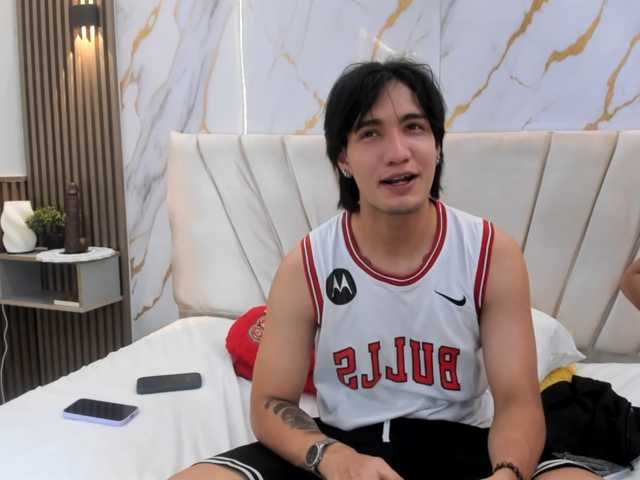 sweetauracouple live cam on BongaCams