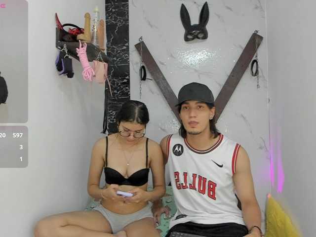 sweetauracouple live webcam show