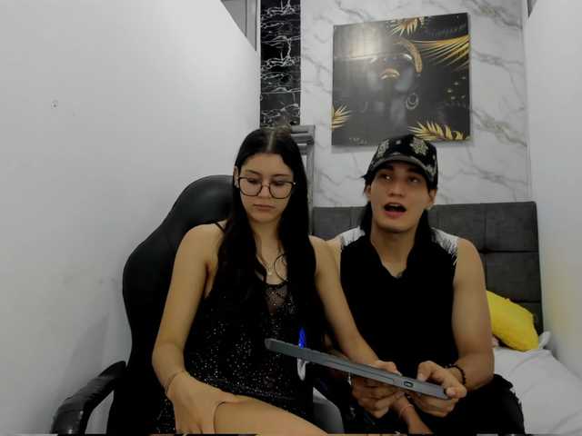 sweetauracouple live cam on BongaCams