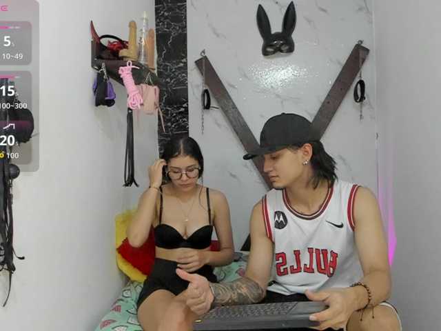 sweetauracouple live webcam show