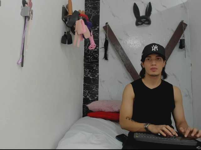 sweetauracouple live cam on BongaCams