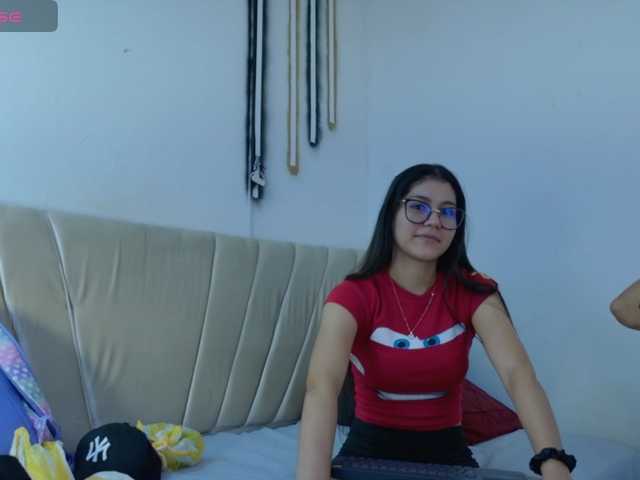 sweetauracouple live webcam show