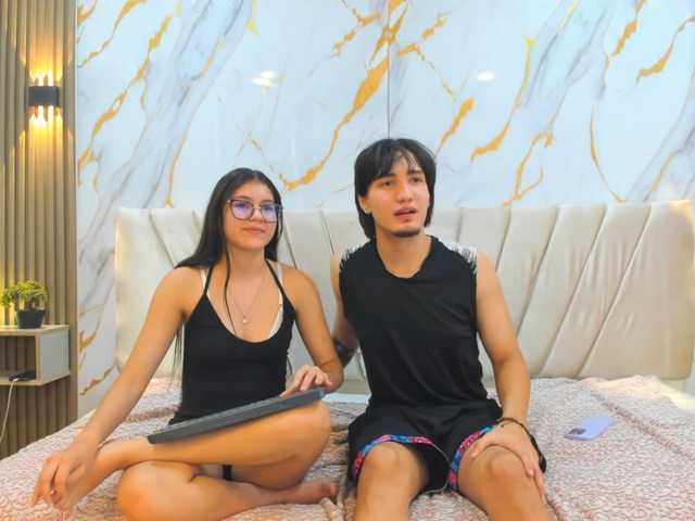 sweetauracouple live cam on BongaCams