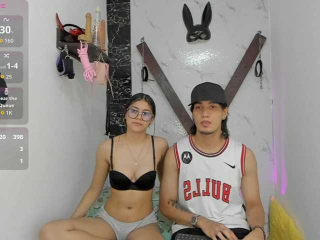 sweetauracouple live webcam show