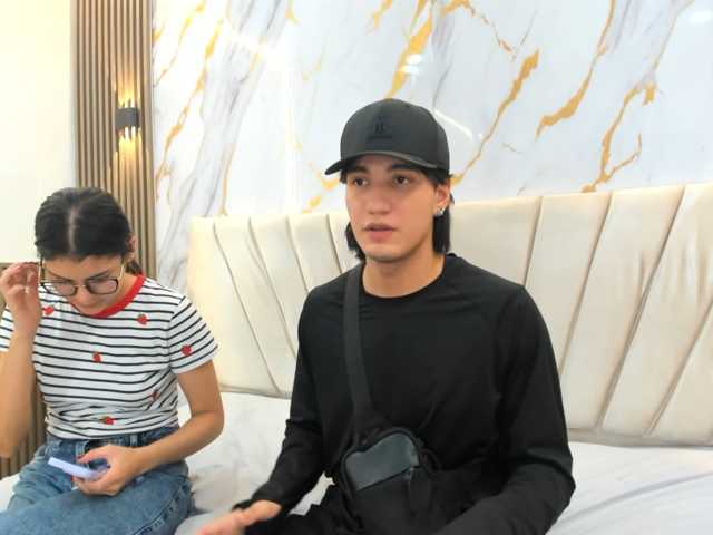 sweetauracouple live cam on BongaCams