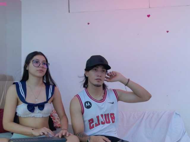 sweetauracouple live cam on BongaCams