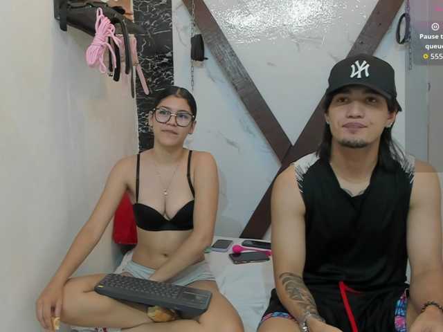 sweetauracouple live cam on BongaCams
