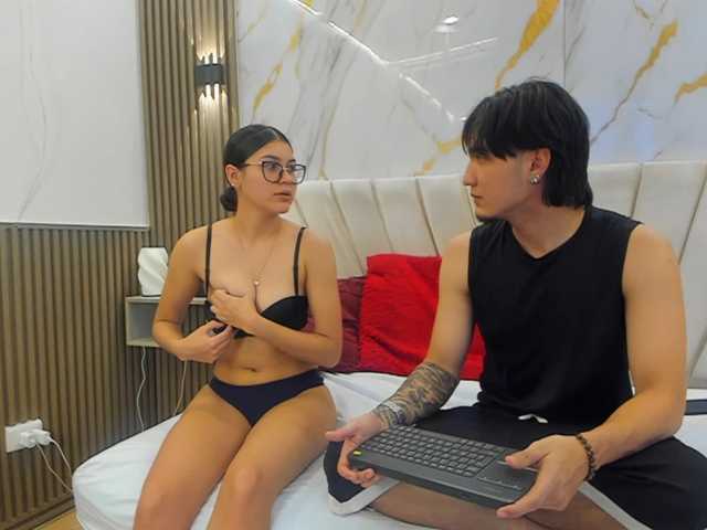 sweetauracouple live cam on BongaCams
