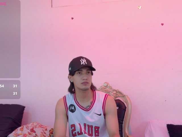 sweetauracouple live cam on BongaCams