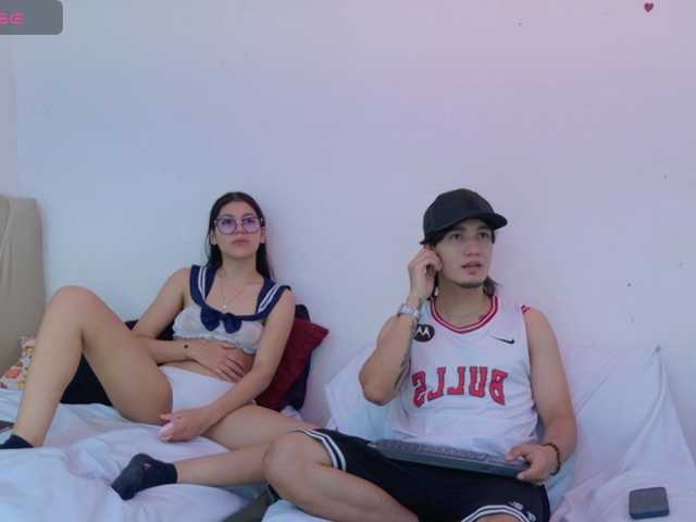 sweetauracouple live cam on BongaCams