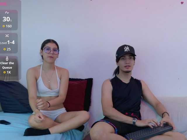 sweetauracouple live cam on BongaCams