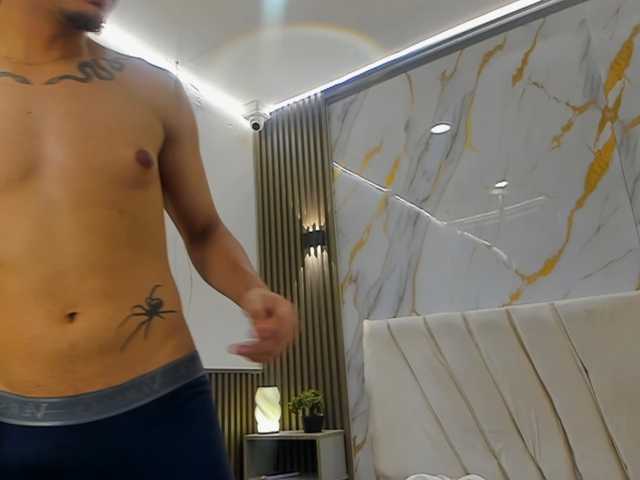 sweetauracouple live cam on BongaCams