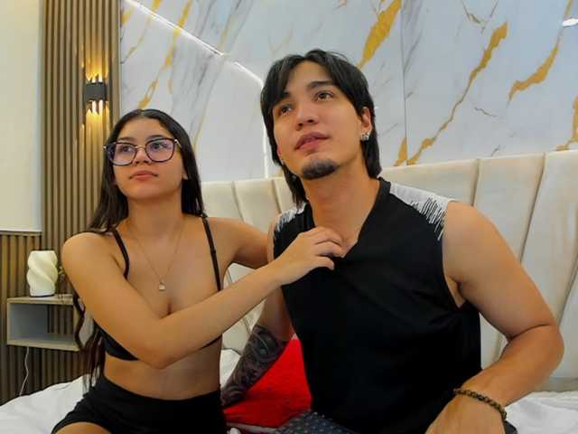 sweetauracouple live cam on BongaCams