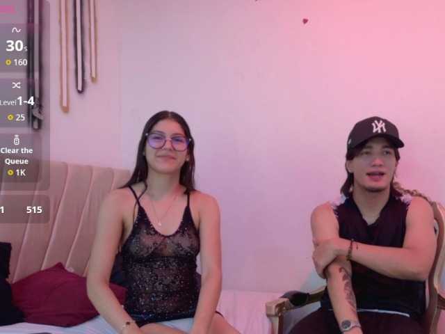 sweetauracouple live cam on BongaCams