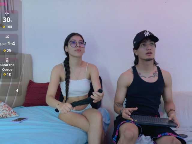 sweetauracouple live cam on BongaCams