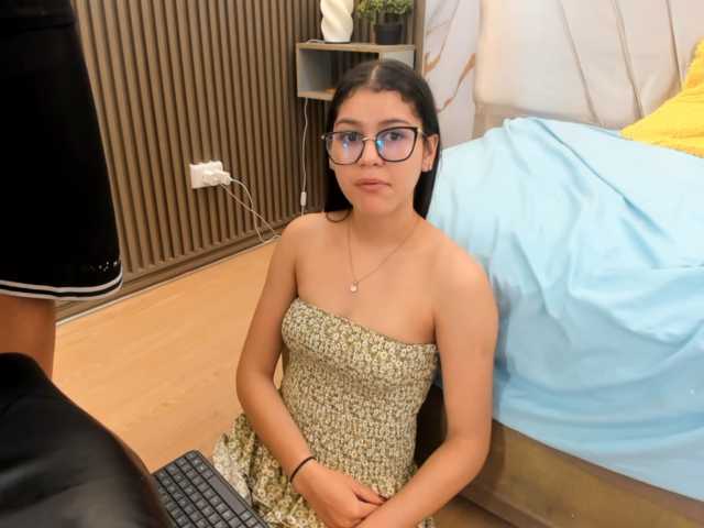 sweetauracouple live cam on BongaCams