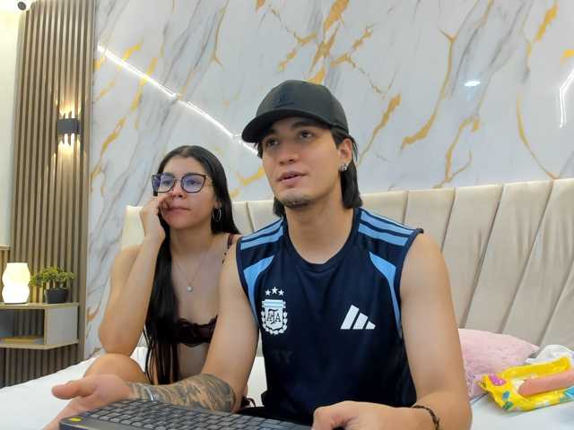 sweetauracouple live cam on BongaCams