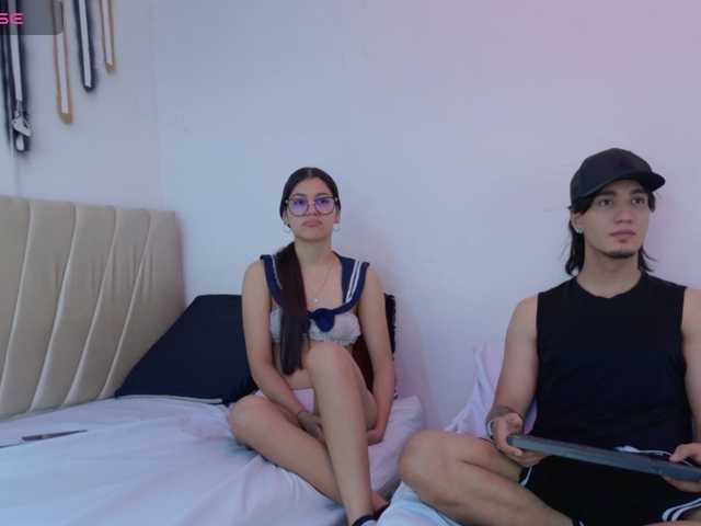 sweetauracouple live cam on BongaCams