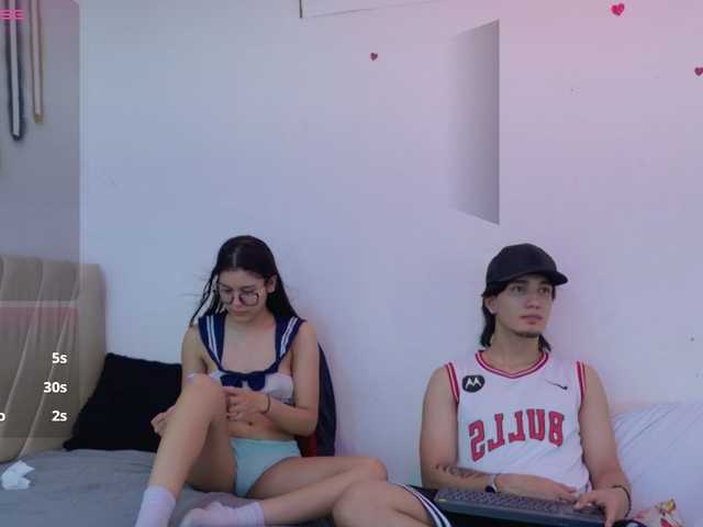 sweetauracouple live cam on BongaCams
