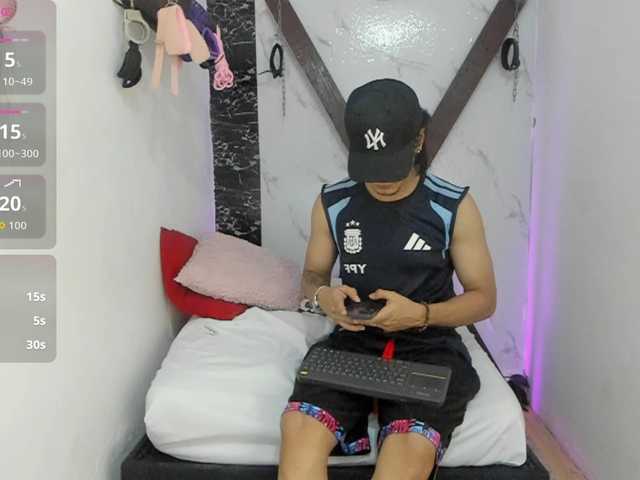 sweetauracouple live cam on BongaCams