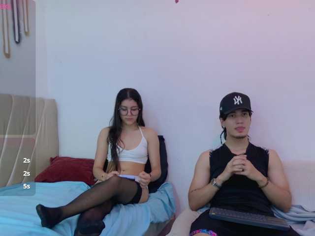 sweetauracouple live cam on BongaCams