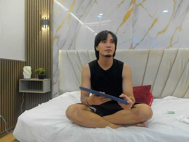 sweetauracouple live cam on BongaCams