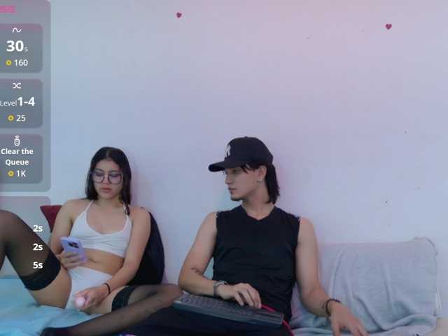 sweetauracouple live cam on BongaCams