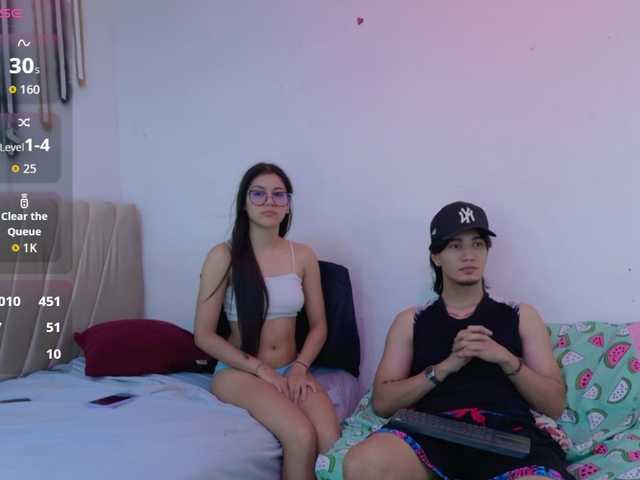 sweetauracouple live cam on BongaCams