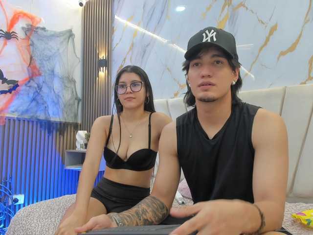sweetauracouple live cam on BongaCams