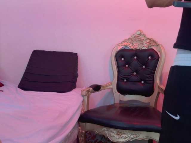 sweetauracouple live cam on BongaCams