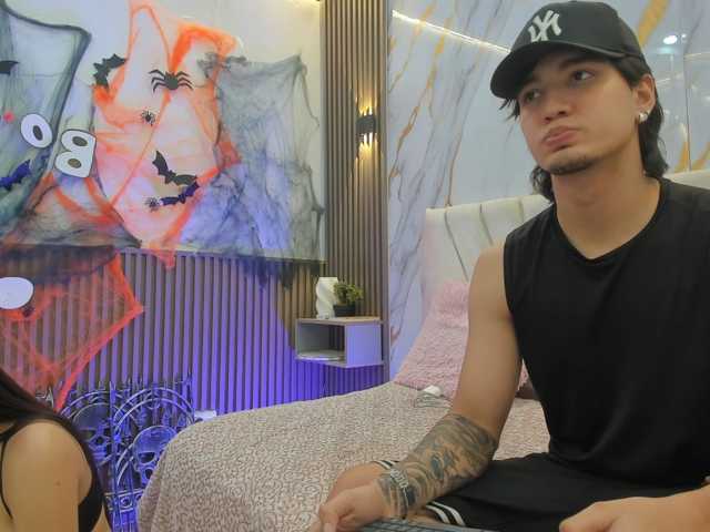 sweetauracouple live cam on BongaCams