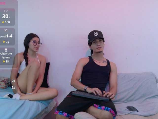 sweetauracouple live cam on BongaCams