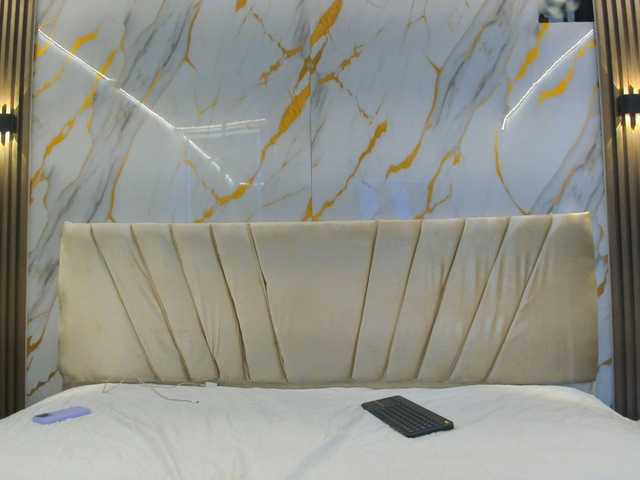 sweetauracouple live cam on BongaCams