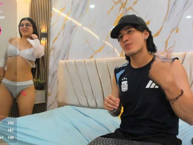 sweetauracouple live cam on BongaCams