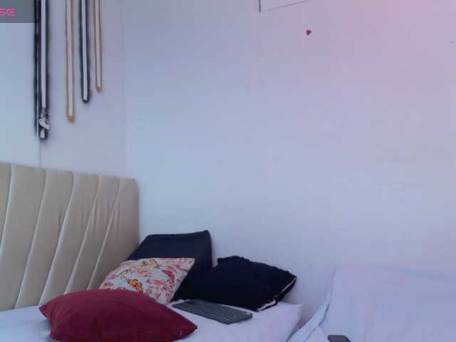 sweetauracouple live cam on BongaCams