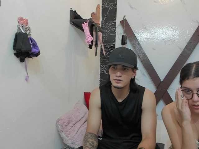 sweetauracouple live cam on BongaCams