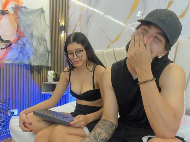 sweetauracouple live cam on BongaCams