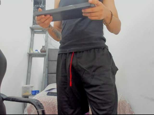 sweetauracouple live cam on BongaCams