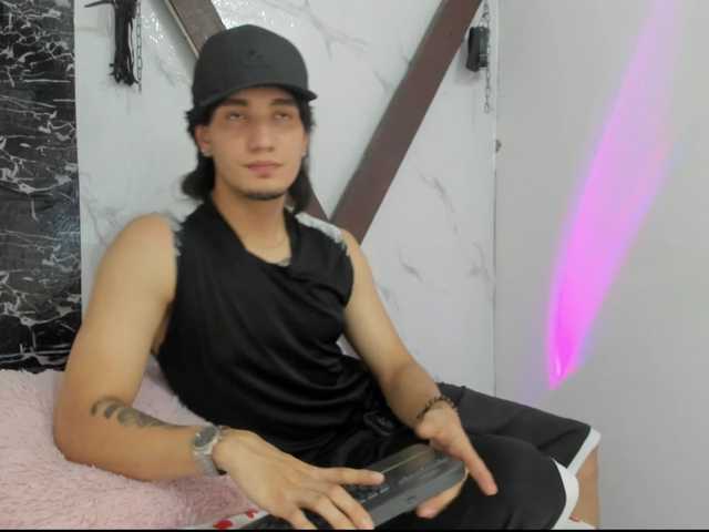 sweetauracouple live webcam show