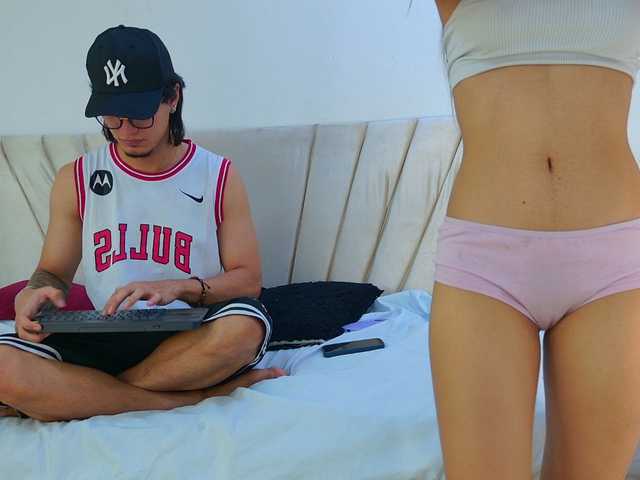sweetauracouple live cam on BongaCams