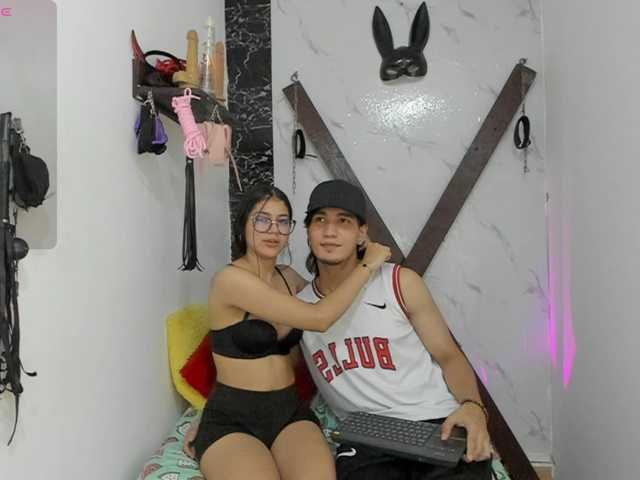 sweetauracouple live cam on BongaCams