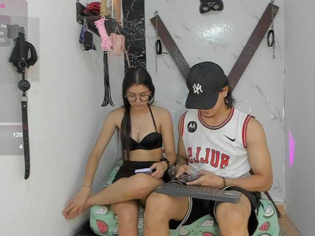 sweetauracouple live cam on BongaCams