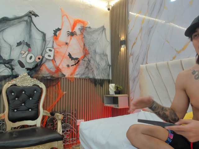 sweetauracouple live cam on BongaCams